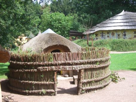 Berg en Dal : Afrika Museum, Freilichtmuseum, Gehöft aus Lesotho